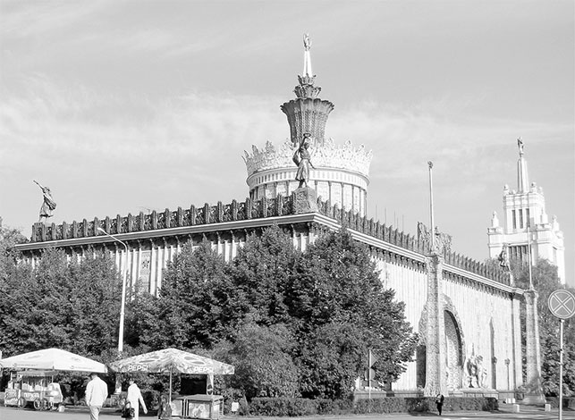 Иллюстрация к книге — Восьмое чудо света. ВСХВ-ВДНХ-ВВЦ [i_116.jpg]