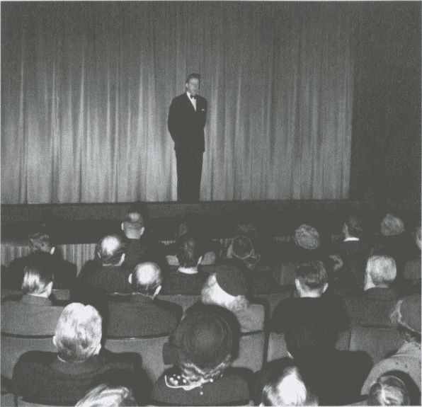 Иллюстрация к книге — Тур Хейердал. Биография. Книга 2. Человек и мир [i_025.jpg]