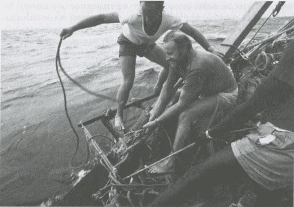 Иллюстрация к книге — Тур Хейердал. Биография. Книга 2. Человек и мир [i_099.jpg]