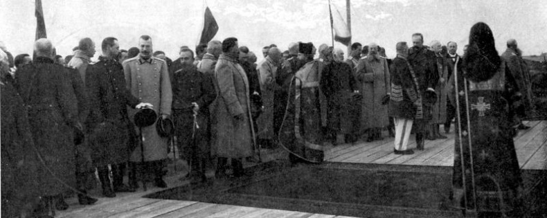 Иллюстрация к книге — Я буду летать! Первая русская женщина-летчица Зинаида Кокорина [i_013.jpg]