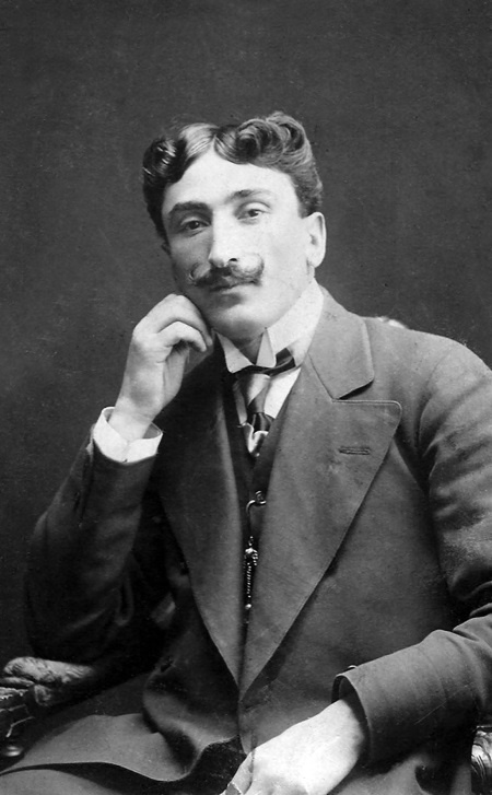 Иллюстрация к книге — Последний поезд в Москву [i_004.jpg]