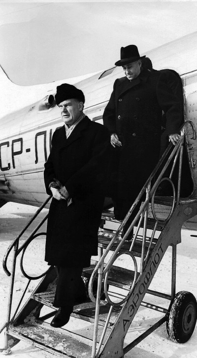 Иллюстрация к книге — Последний поезд в Москву [i_020.jpg]