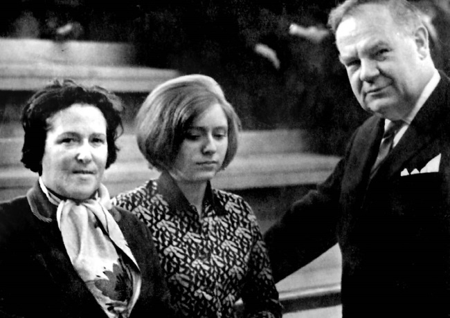 Иллюстрация к книге — Последний поезд в Москву [i_027.jpg]