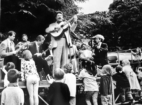 Иллюстрация к книге — Вокруг Парижа с Борисом Носиком. Том 1 [i_027.jpg]