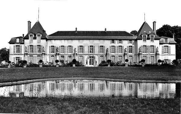 Иллюстрация к книге — Вокруг Парижа с Борисом Носиком. Том 2 [i_024.jpg]