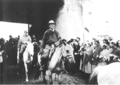 Иллюстрация к книге — Дорогами Чингисхана [i_006.jpg]