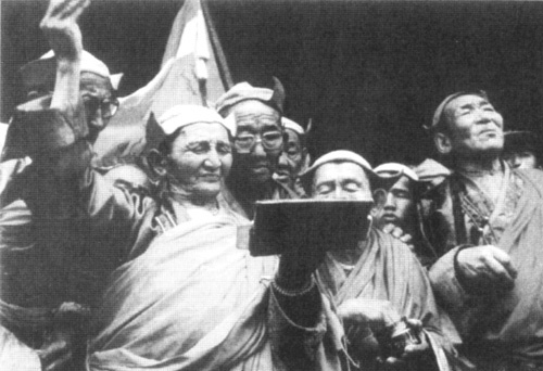 Иллюстрация к книге — Дорогами Чингисхана [i_009.jpg]