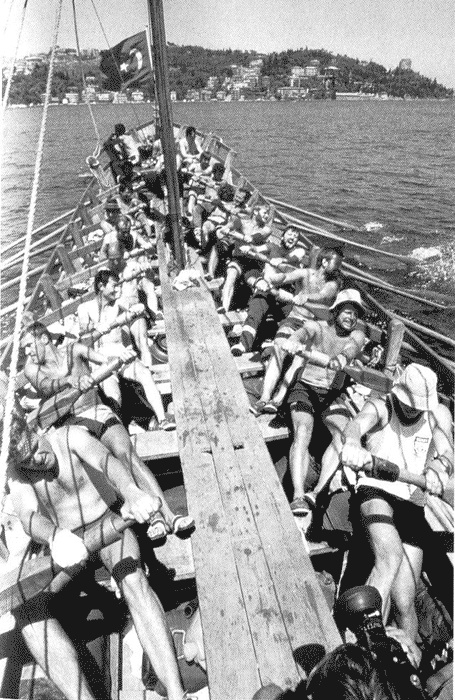 Иллюстрация к книге — Путешествие на &quot;Брендане&quot;. По пути Ясона. Экспедиция &quot;Улисс&quot; [pic07.jpg]