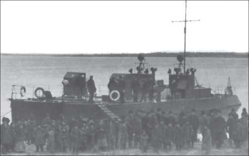 Иллюстрация к книге — Бронекатера Сталина. &quot;Речные танки&quot; Великой Отечественной [i_006.jpg]