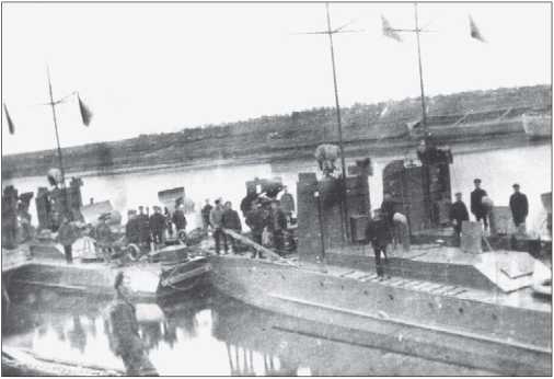 Иллюстрация к книге — Бронекатера Сталина. &quot;Речные танки&quot; Великой Отечественной [i_007.jpg]