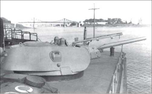 Иллюстрация к книге — Бронекатера Сталина. &quot;Речные танки&quot; Великой Отечественной [i_028.jpg]