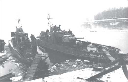 Иллюстрация к книге — Бронекатера Сталина. &quot;Речные танки&quot; Великой Отечественной [i_034.jpg]