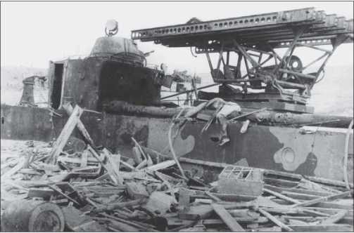 Иллюстрация к книге — Бронекатера Сталина. &quot;Речные танки&quot; Великой Отечественной [i_040.jpg]