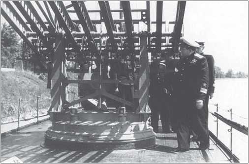 Иллюстрация к книге — Бронекатера Сталина. &quot;Речные танки&quot; Великой Отечественной [i_046.jpg]