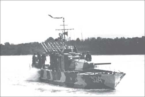 Иллюстрация к книге — Бронекатера Сталина. &quot;Речные танки&quot; Великой Отечественной [i_049.jpg]