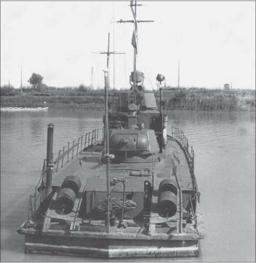 Иллюстрация к книге — Бронекатера Сталина. &quot;Речные танки&quot; Великой Отечественной [i_055.jpg]