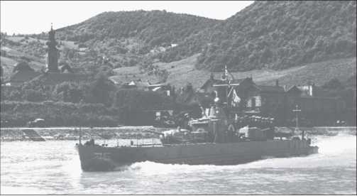 Иллюстрация к книге — Бронекатера Сталина. &quot;Речные танки&quot; Великой Отечественной [i_058.jpg]