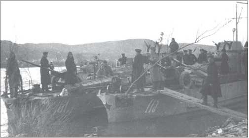 Иллюстрация к книге — Бронекатера Сталина. &quot;Речные танки&quot; Великой Отечественной [i_061.jpg]