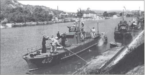 Иллюстрация к книге — Бронекатера Сталина. &quot;Речные танки&quot; Великой Отечественной [i_063.jpg]