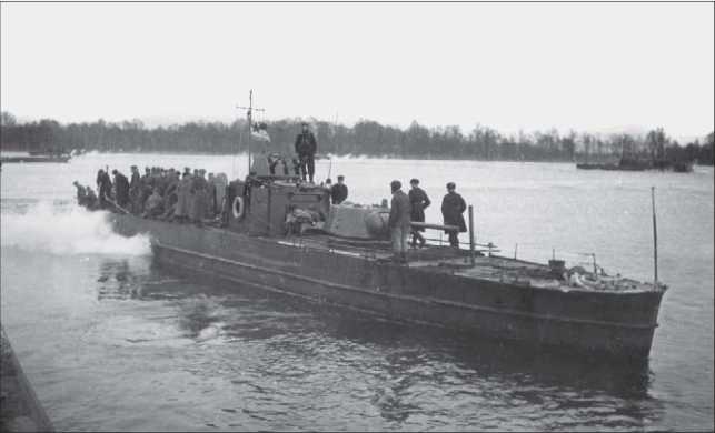 Иллюстрация к книге — Бронекатера Сталина. &quot;Речные танки&quot; Великой Отечественной [i_064.jpg]