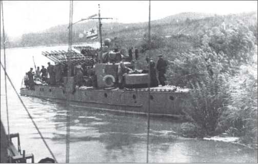 Иллюстрация к книге — Бронекатера Сталина. &quot;Речные танки&quot; Великой Отечественной [i_071.jpg]