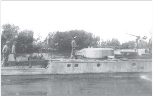 Иллюстрация к книге — Бронекатера Сталина. &quot;Речные танки&quot; Великой Отечественной [i_092.jpg]