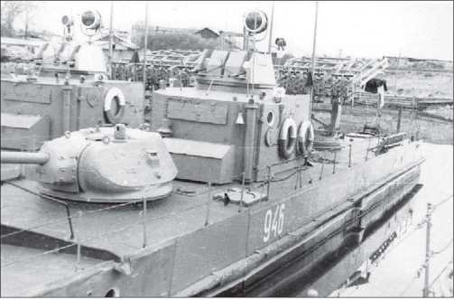 Иллюстрация к книге — Бронекатера Сталина. &quot;Речные танки&quot; Великой Отечественной [i_117.jpg]