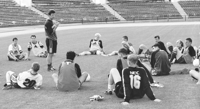 Иллюстрация к книге — Зенит. Новейшая история. 2.0 [i_042.jpg]