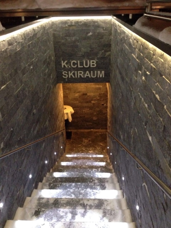 Иллюстрация к книге — Евротрэш. Соблазнение богатых для бедных [i_020.jpg]