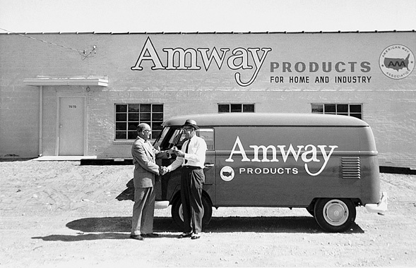 Иллюстрация к книге — Просто Рич: уроки жизни от одного из основателей Amway [i_012.jpg]