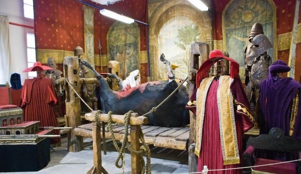 Иллюстрация к книге — 99 законов взрывного пиара. Книга-практикум [i_076.jpg]