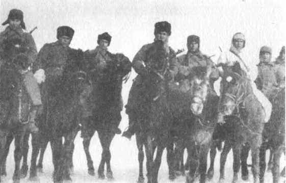 Иллюстрация к книге — Казаки. Между Гитлером и Сталиным [i_071.jpg]