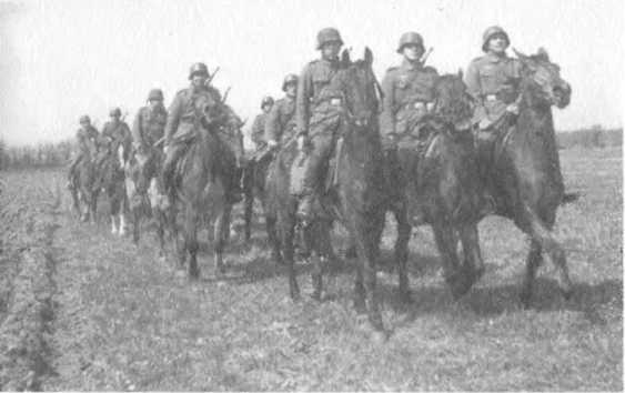 Иллюстрация к книге — Казаки. Между Гитлером и Сталиным [i_075.jpg]