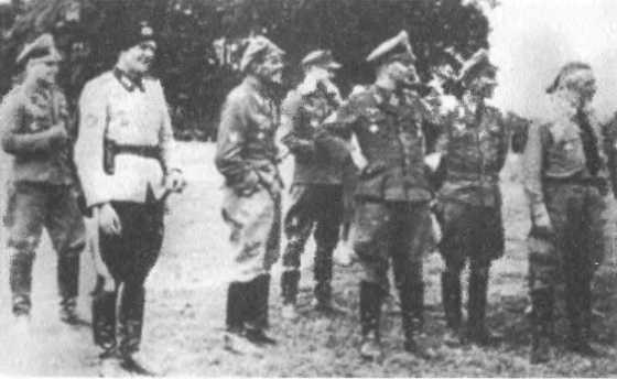 Иллюстрация к книге — Казаки. Между Гитлером и Сталиным [i_082.jpg]