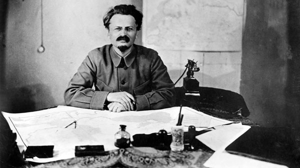 Иллюстрация к книге — Шпионаж и политика. Тайная хрестоматия [i_024.jpg]