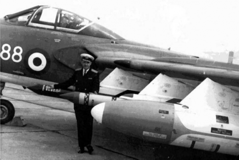 Иллюстрация к книге — Шпионаж и политика. Тайная хрестоматия [i_115.jpg]