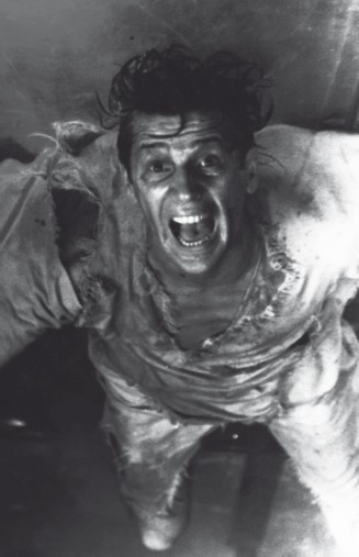 Иллюстрация к книге — Александр Абдулов. Хочу остаться легендой [i_014.jpg]