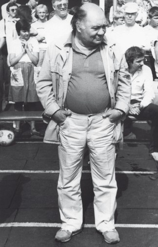 Иллюстрация к книге — Александр Абдулов. Хочу остаться легендой [i_024.jpg]