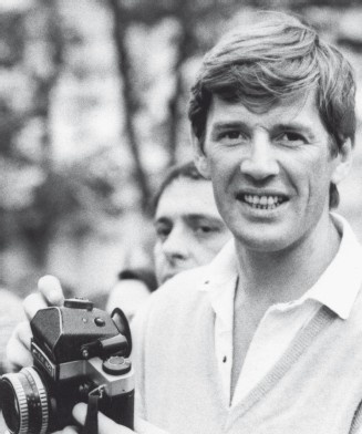 Иллюстрация к книге — Александр Абдулов. Хочу остаться легендой [i_028.jpg]