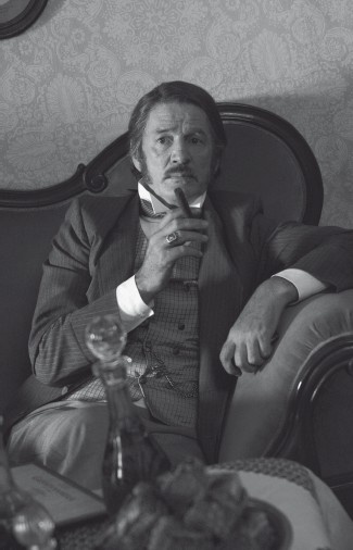 Иллюстрация к книге — Александр Абдулов. Хочу остаться легендой [i_070.jpg]