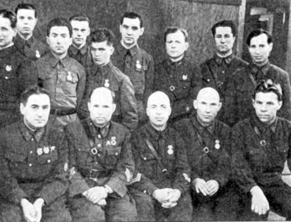 Иллюстрация к книге — Диверсанты. Легенда Лубянки - Павел Судоплатов [i_031.jpg]