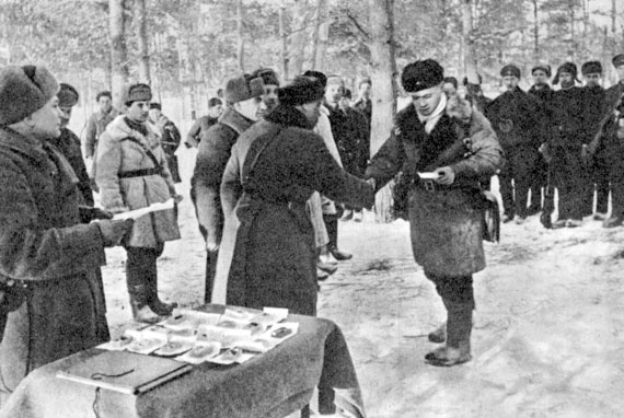 Иллюстрация к книге — Диверсанты. Легенда Лубянки - Павел Судоплатов [i_038.jpg]