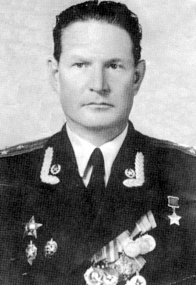 Иллюстрация к книге — Диверсанты. Легенда Лубянки - Павел Судоплатов [i_048.jpg]