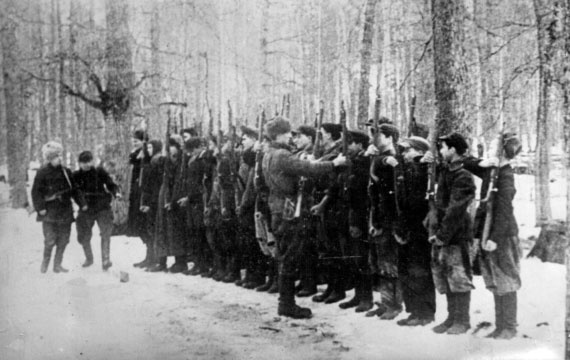 Иллюстрация к книге — Диверсанты. Легенда Лубянки - Павел Судоплатов [i_052.jpg]