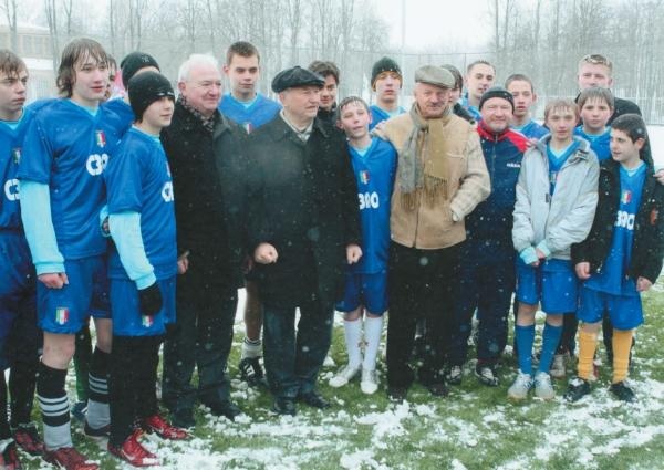 Иллюстрация к книге — Больше, чем футбол. Правдивая история: взгляд изнутри на спорт №1 [_17.jpg]