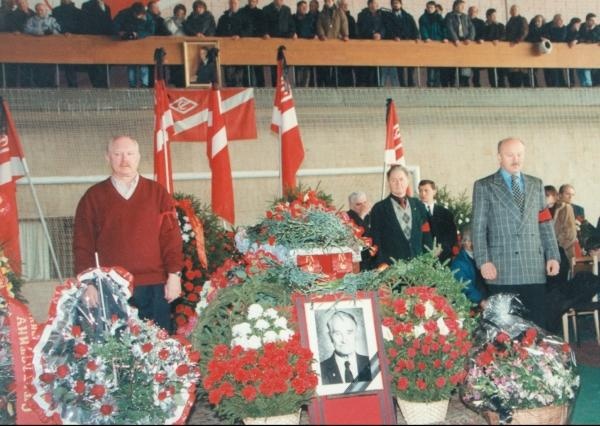 Иллюстрация к книге — Больше, чем футбол. Правдивая история: взгляд изнутри на спорт №1 [_22.jpg]