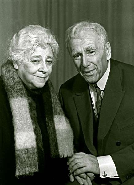 Иллюстрация к книге — Моя сестра Фаина Раневская. Жизнь, рассказанная ею самой [_012.jpg]