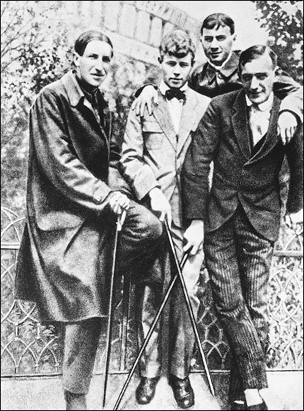 Иллюстрация к книге — Любящий Вас Сергей Есенин [_061.jpg_0.jpg]