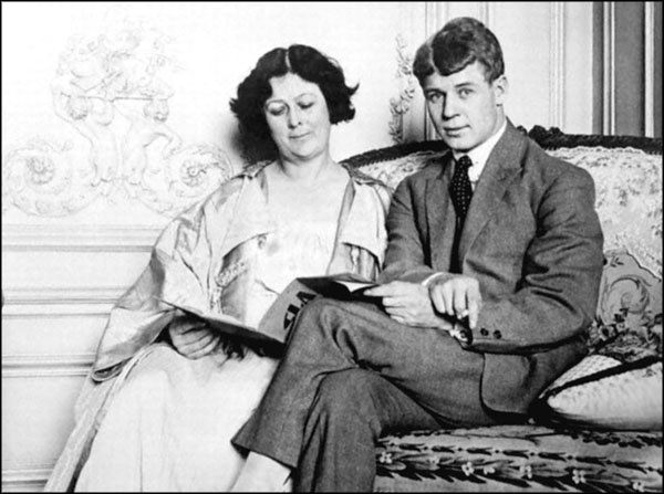 Иллюстрация к книге — Любящий Вас Сергей Есенин [_073.jpg]