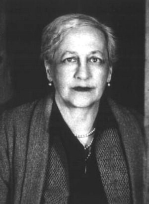 Иллюстрация к книге — Ромен Гари, хамелеон [i_059.jpg]